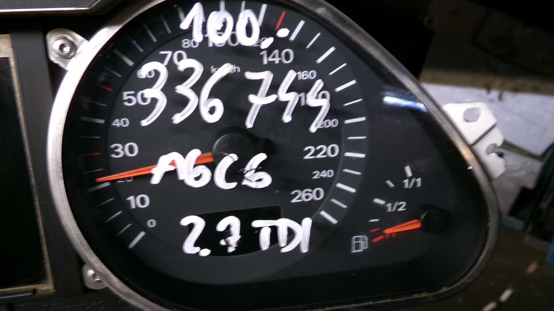 Maj5 Licznik prędkościomierz zegary audi a6 c6 2.7tdi wysyłka