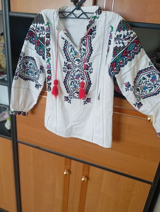 Вишиванка,вишите плаття"Ластівки" вишита сорочка "Казка", на 5-9 років