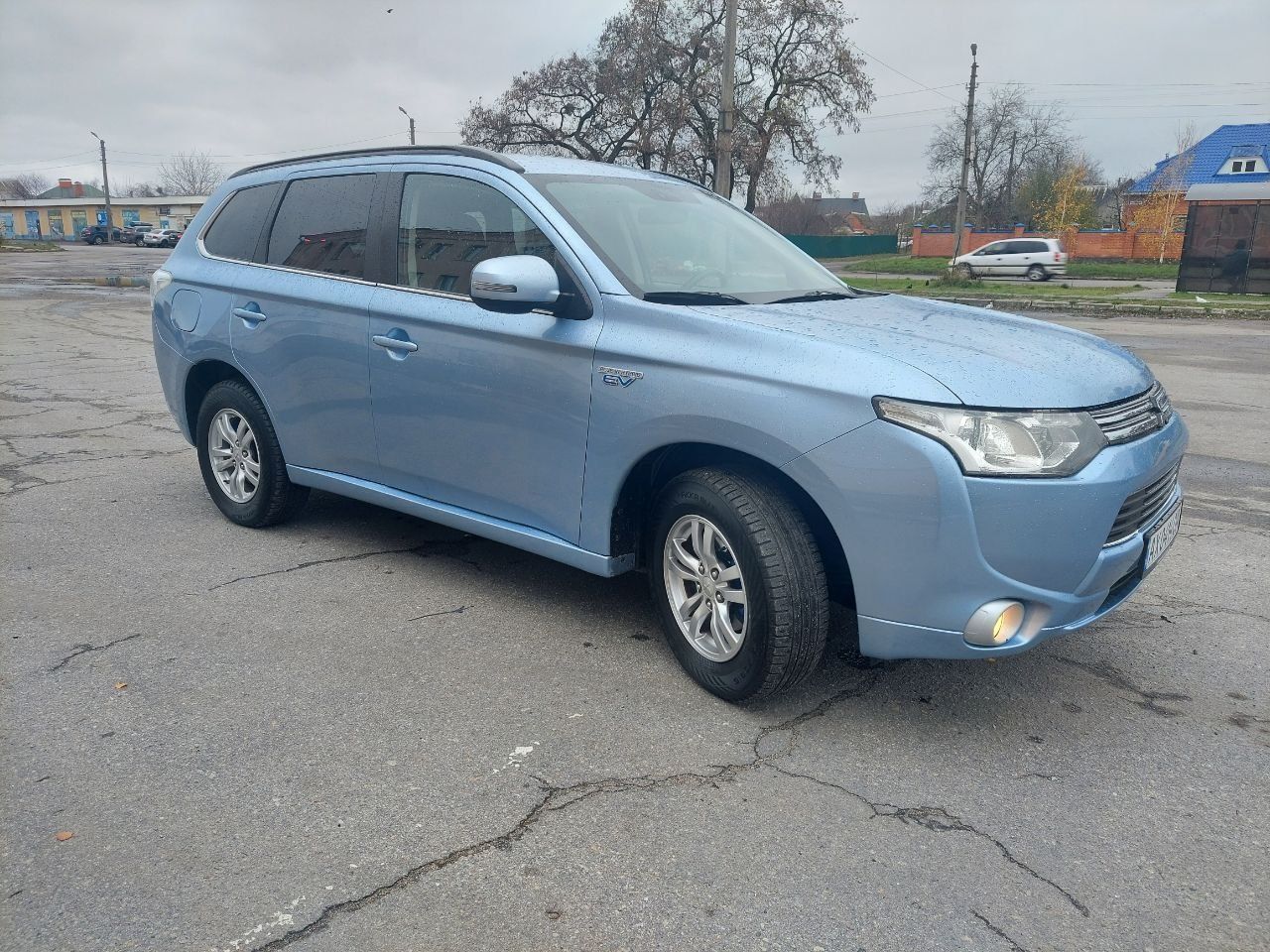 Продам Mitsubishi outlander плагін-гібрид 2014