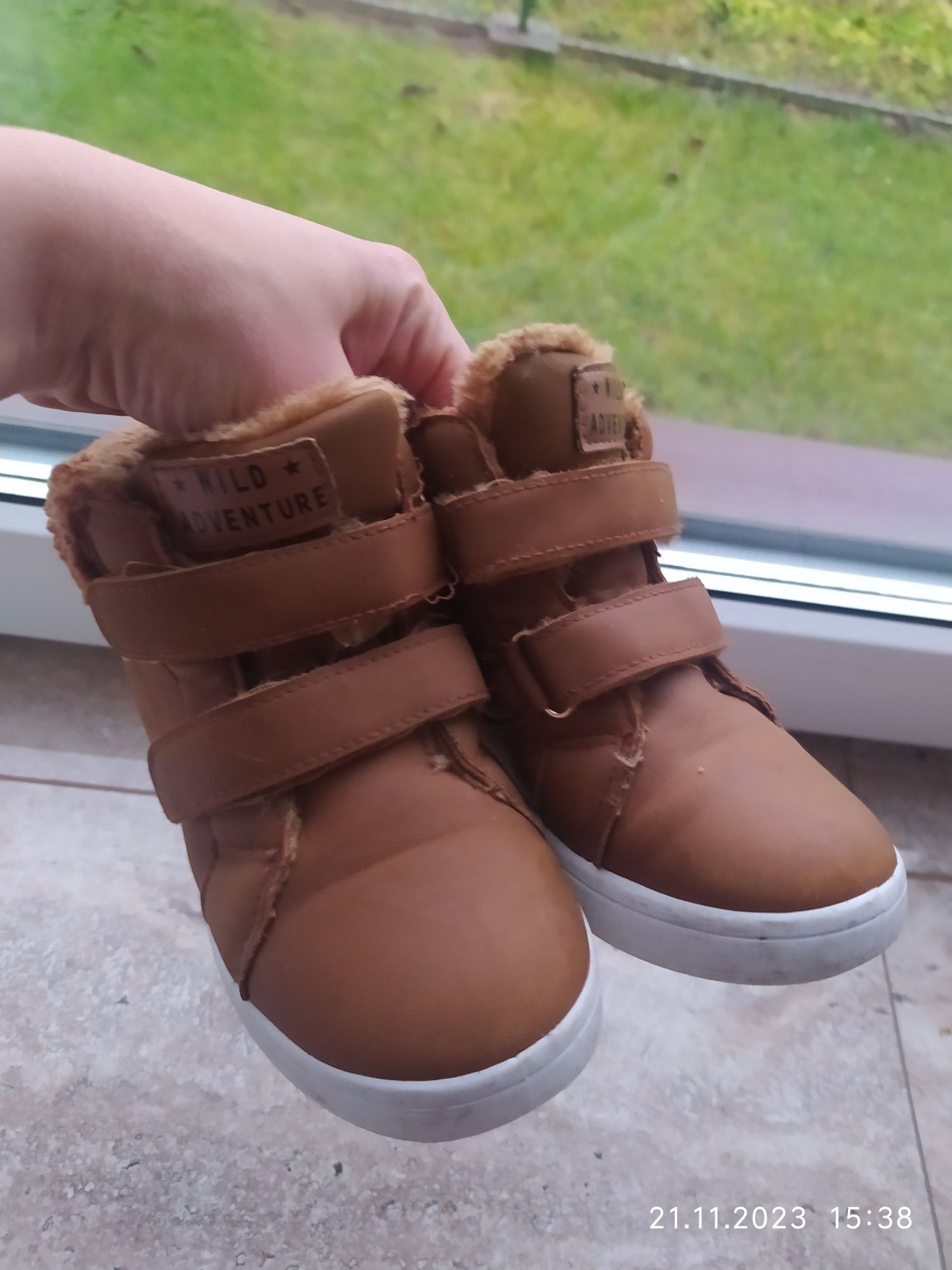 Ocieplane sneakersy sinsay 28