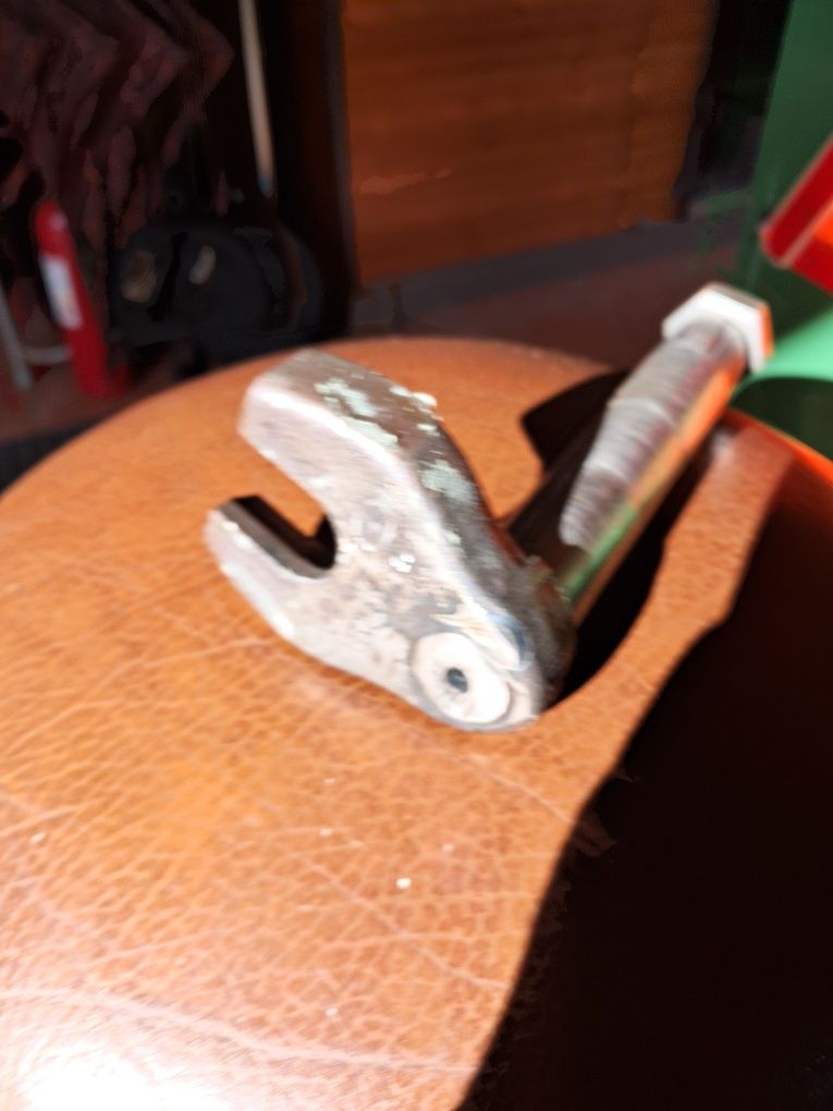 Garfo Caixa reparado