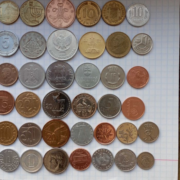 Продам набор монет без повторов 50 стран мира.Все континенты.