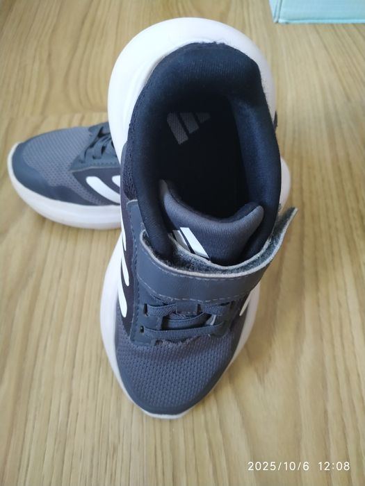 Ténis /sapatilhas Adidas de criança, n°29