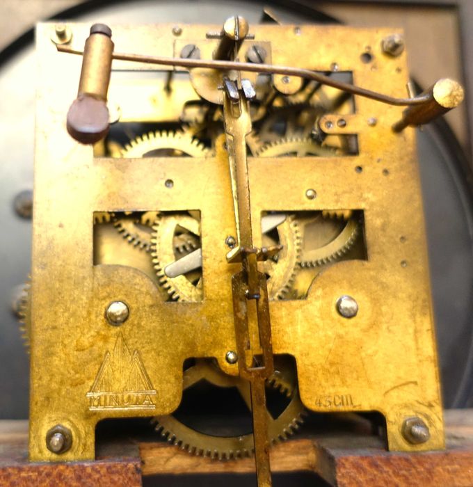 Ładny ,stylowy zegar wiszący Minute