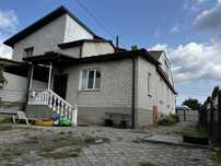 1/2 будинку з можливістю відокремлення фасадноі частини під бізнес