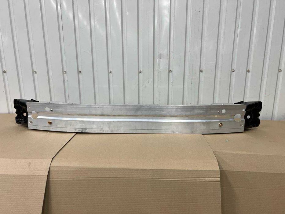 Підсилювач бампера передній Toyota RAV4 XA50 2018 - 2024 року