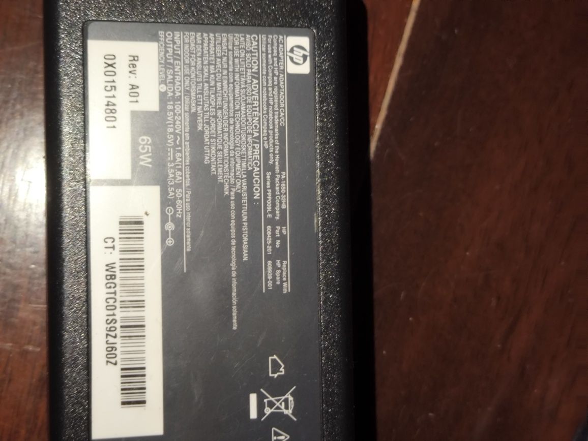 Carregador portátil HP Hewlett Packard 65W 18.5v 3.5A 7.4x5.0mm