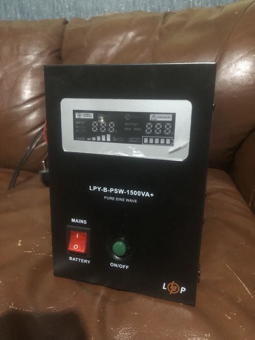ДБЖ LogicPower LPY-B-PSW-1500VA+ (1050Вт)