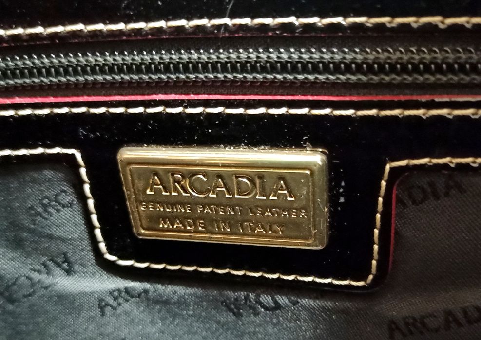 Сумка Arcadia женская натуральна шкіра лакова лак жіноча черна кожаная