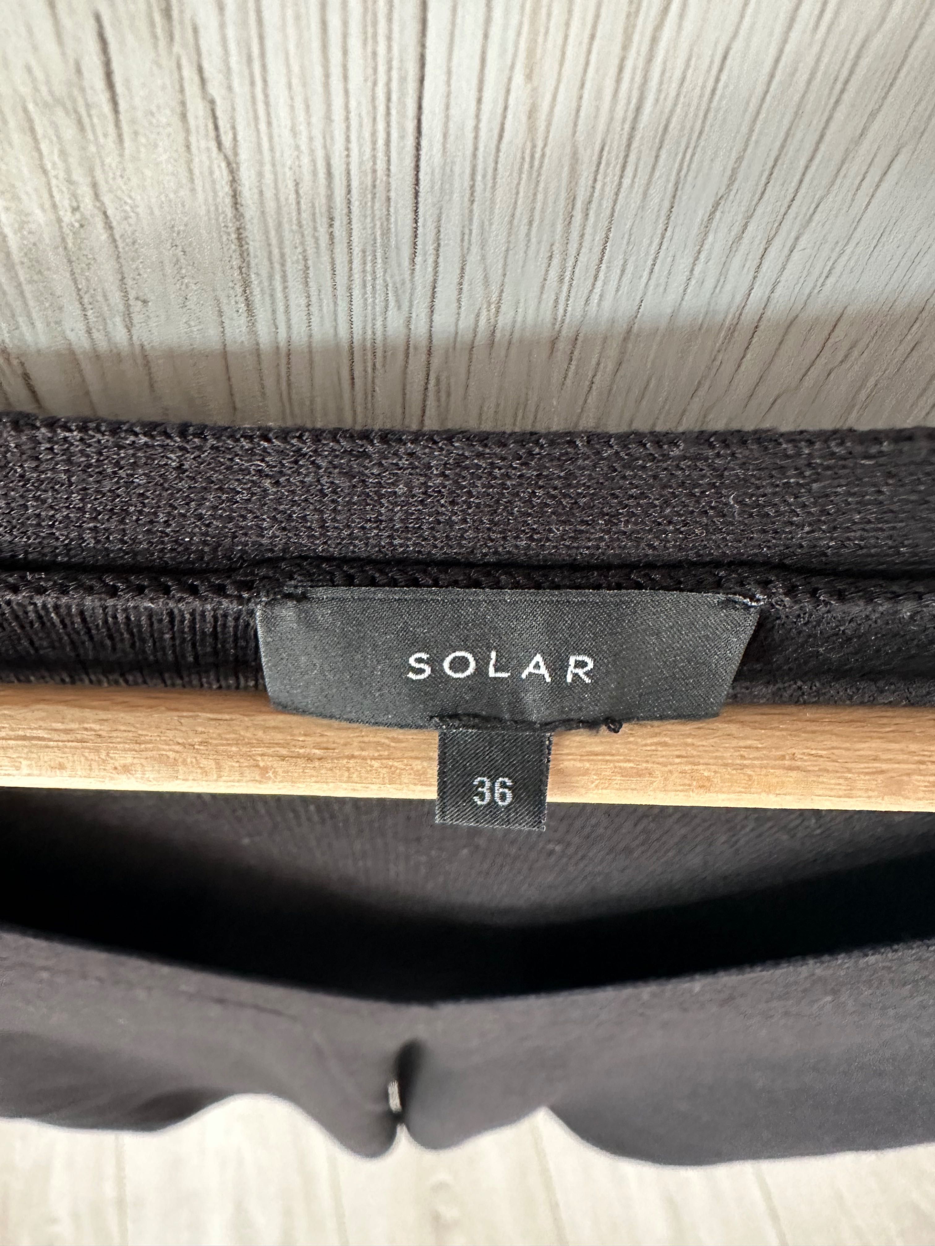 Bluzka sweter Solar r. 36 jak nowa dekolt