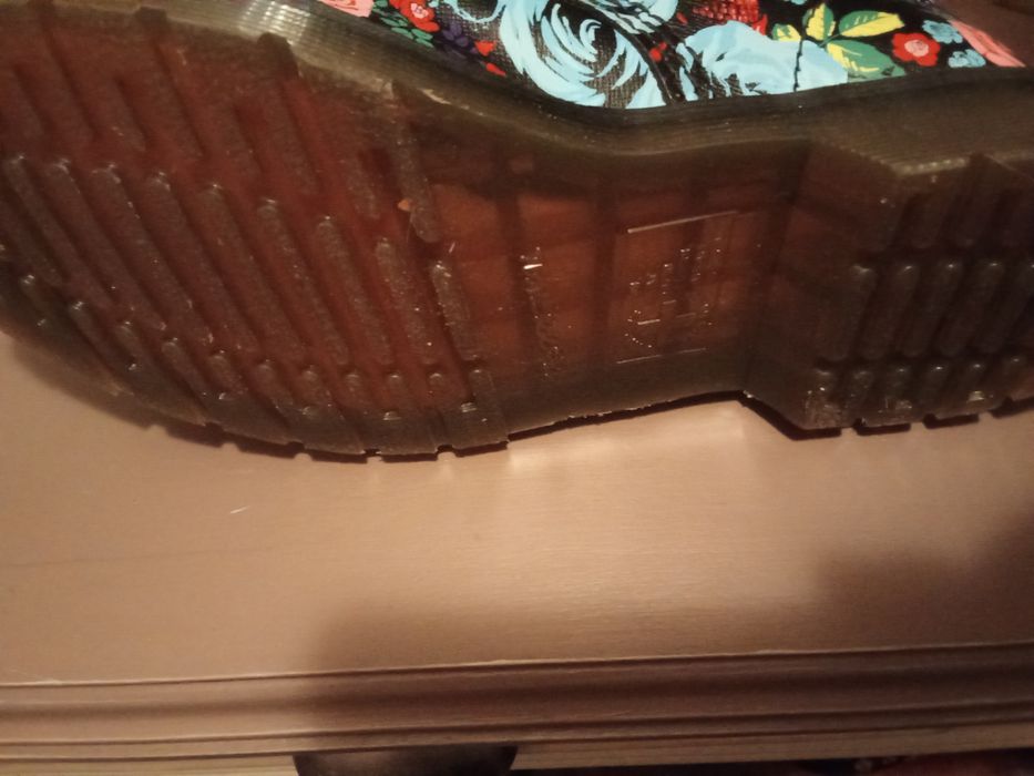 Botas Dr.Martens Senhora nunca usadas completamente NOVAS, número 37