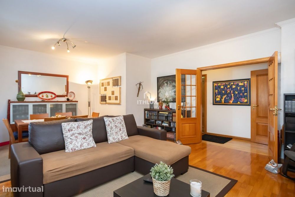 Apartamento T2 em Miraflores