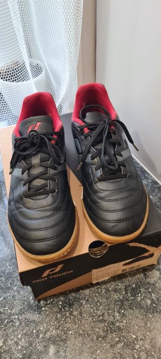 Футзальне взуття Classic Pro Touch розмір 36, 23.5 см