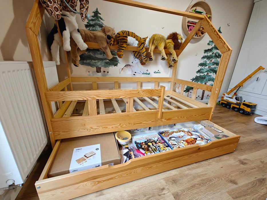 Łóżeczko dziecięce domek barierki szuflada