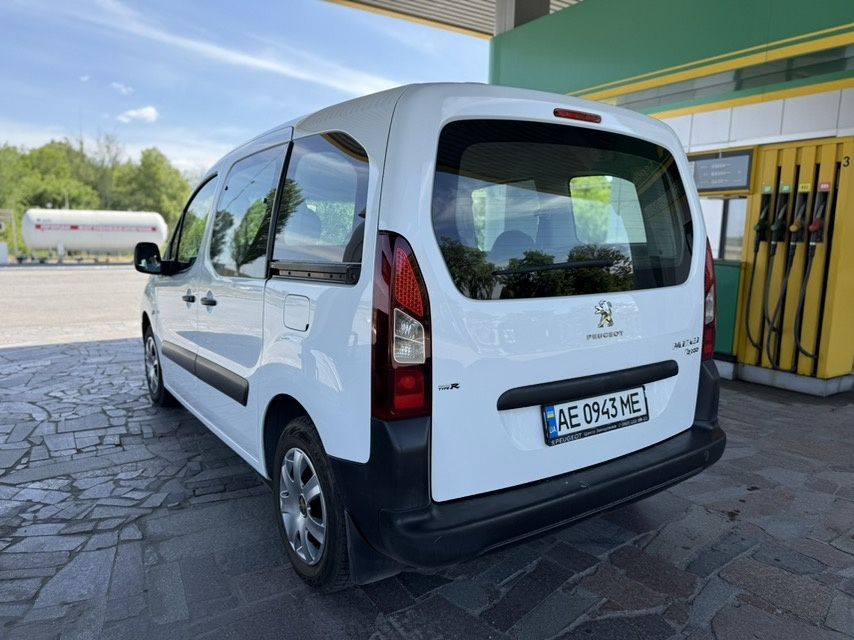 Продам Peugeot Partner Tepee 1.6HDi MT Официал 2016