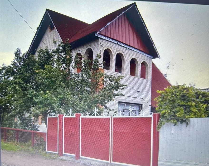 Продам двоповерховий будинок із затишним місцем для відпочинку, банею