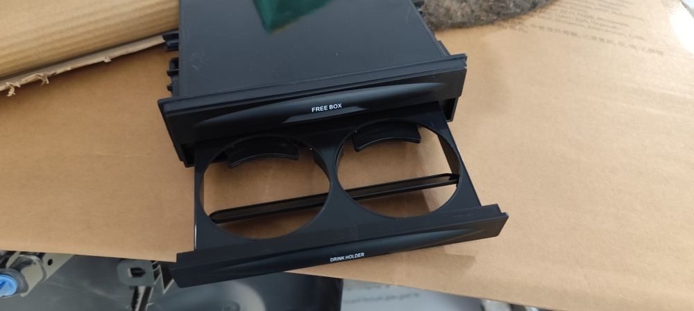 Caixa de arrumação/Porta copos