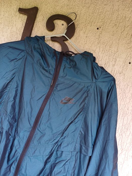 Kurtka wiatrówka damska nike