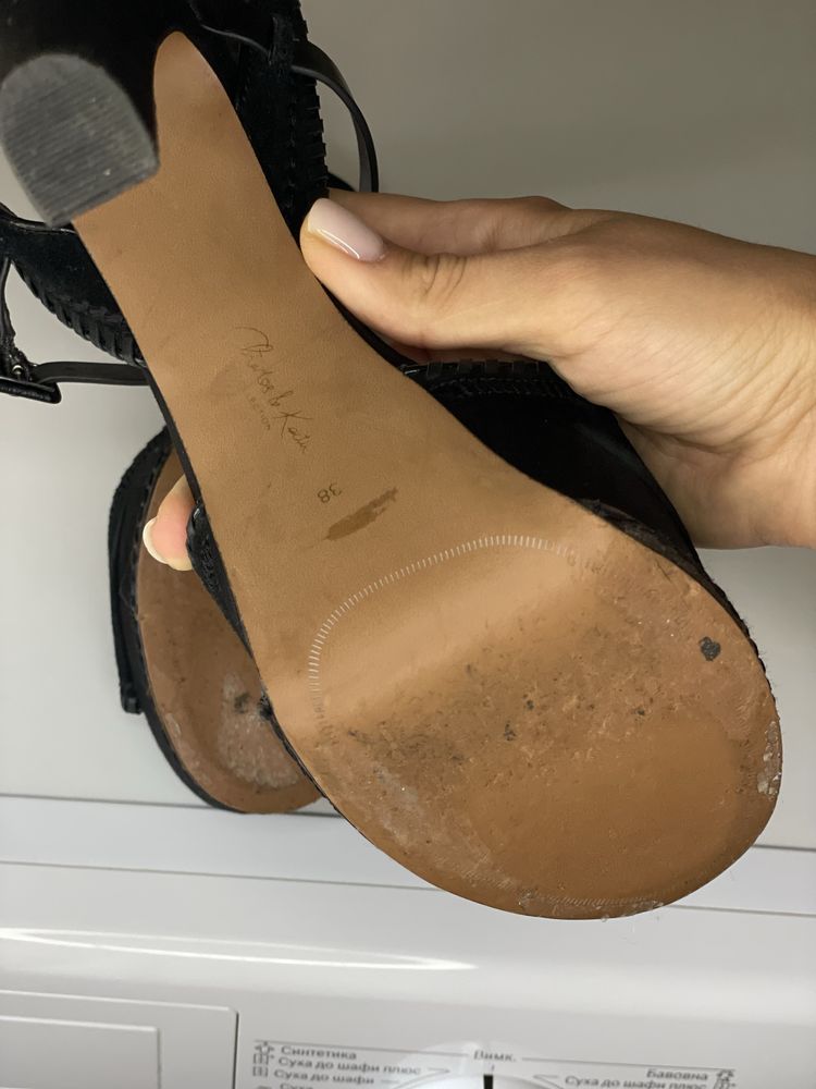Туфлі Charles & Keith г на високих підборах