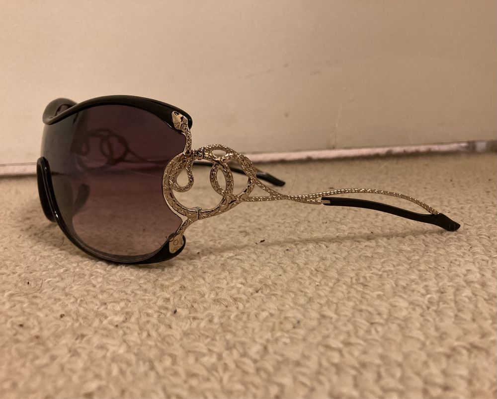 Nowe okulary przeciwsłoneczne “Golden Snake” z USA