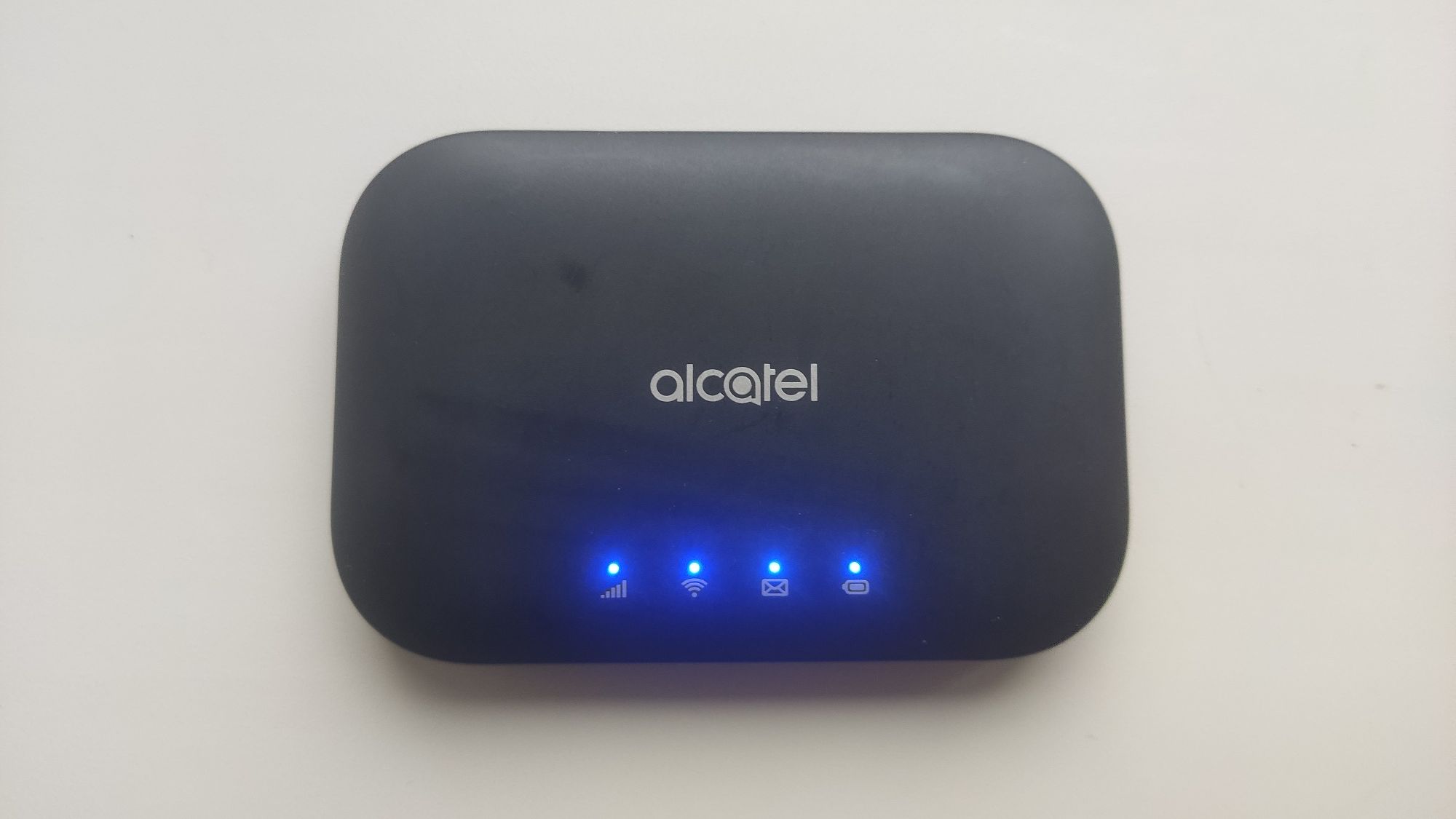 3G/4G Wi-Fi роутер Alcatel MW70VK