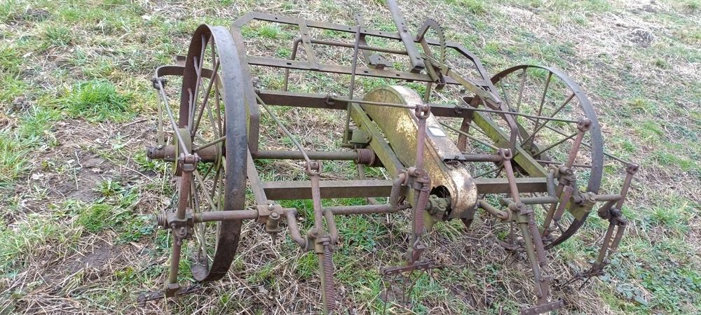 Przetrząsarka konna