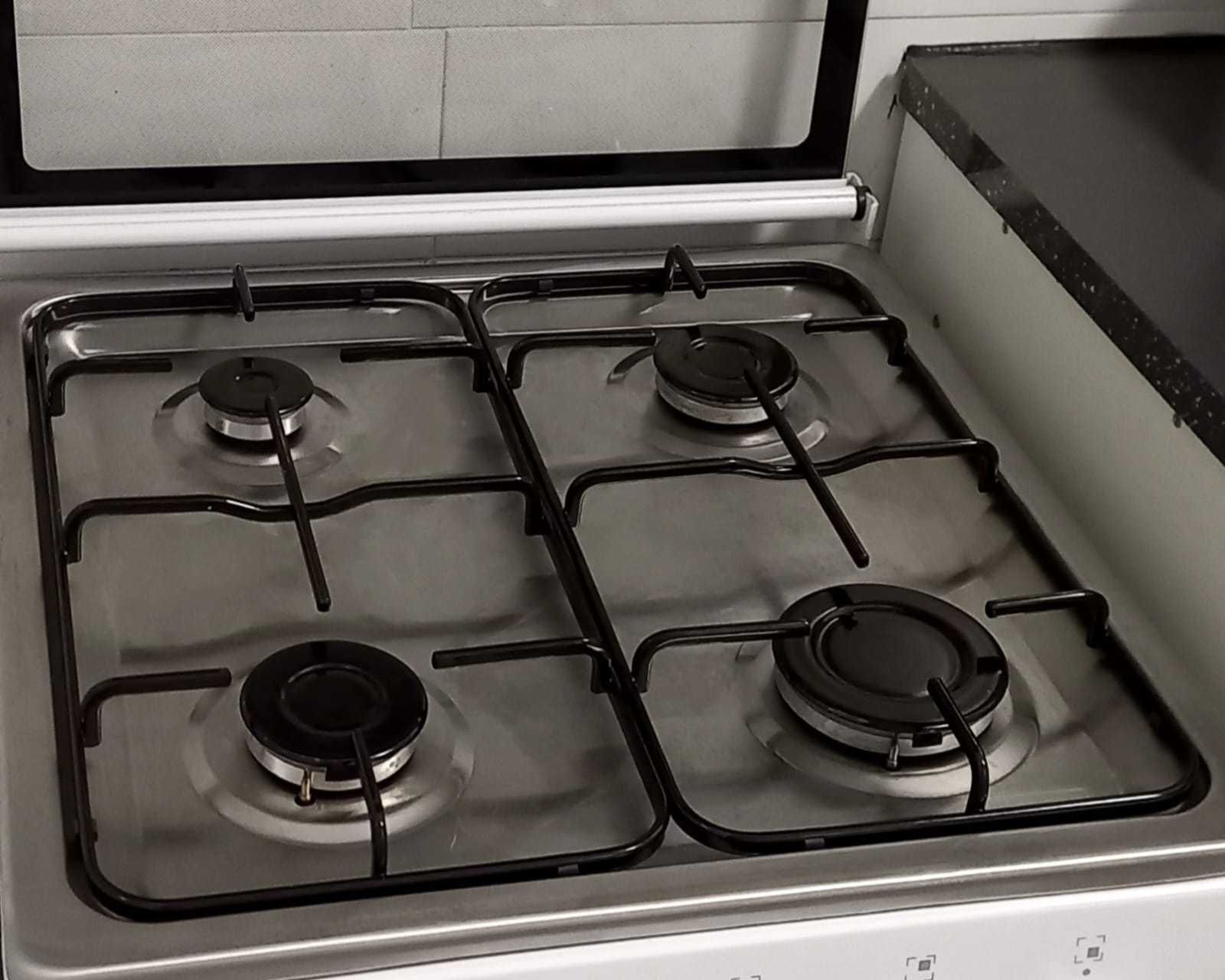 Fogão JUNEX - Gás Butano-Propano - com forno.