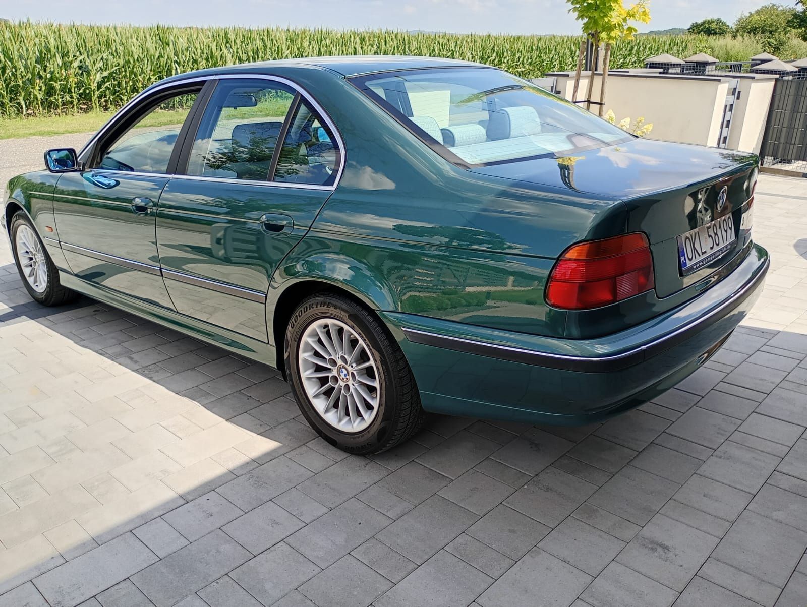 BMW 5 sedan 2.5 benzyna automat, 1999 rok, tylko 175 tkm, wzorowo utrz