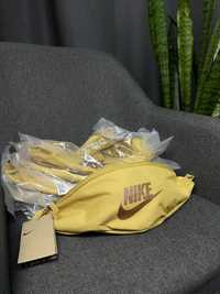 Нова оригінальна поясна сумка бананка nike heritage waist pack