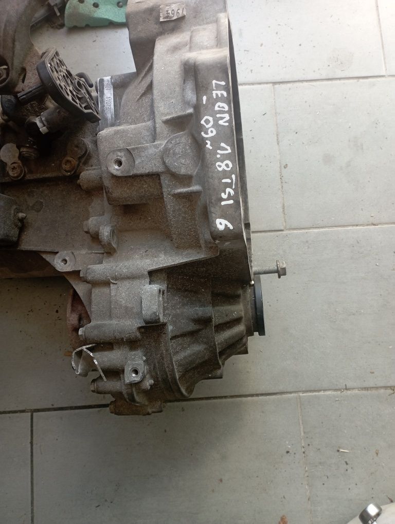 Skrzynia biegów Leon 1.8tsi 180 KVT rok 09
