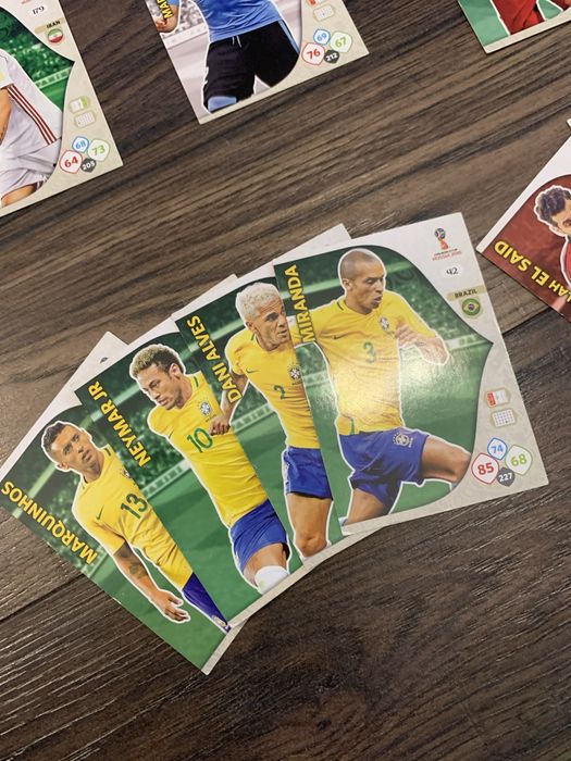 235 szt. Karty piłkarskie Panini Fifa 2018, 2022, 2023, 2024