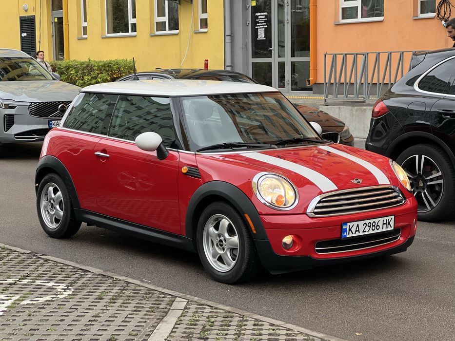 Mini Cooper R56 1.6 Aut 122лс