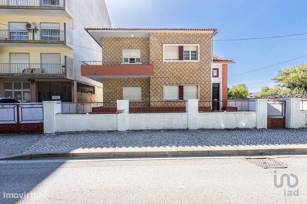 Casa de Cidade T6 em Rio Maior de 240,00 m2