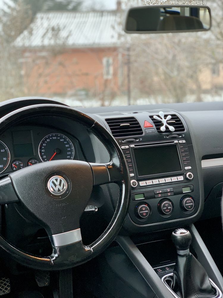 Volkswagen Golf 5 / 2008 /