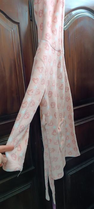 Robe de criança com capuz