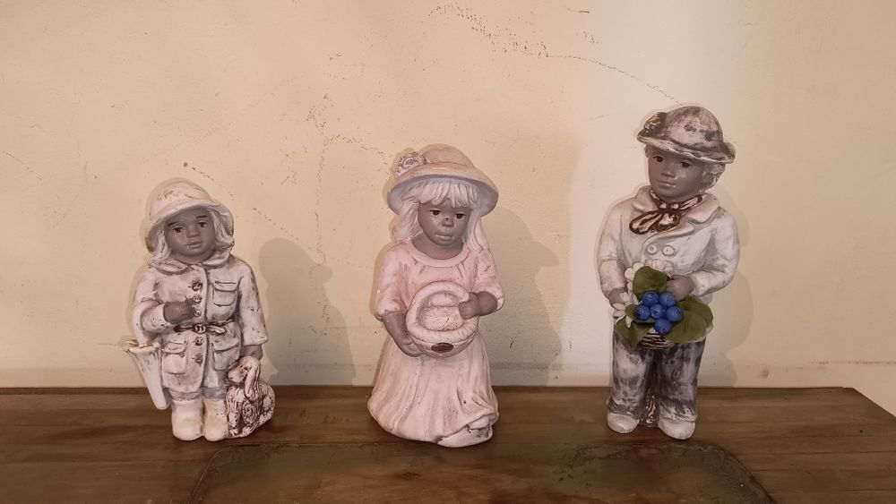 Figurki Alice sygnowane