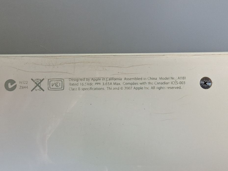 Portátil Apple Macbook Core 2 Duo 13''