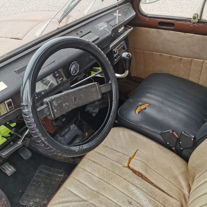 Renault 4L 1982 em bom estado
