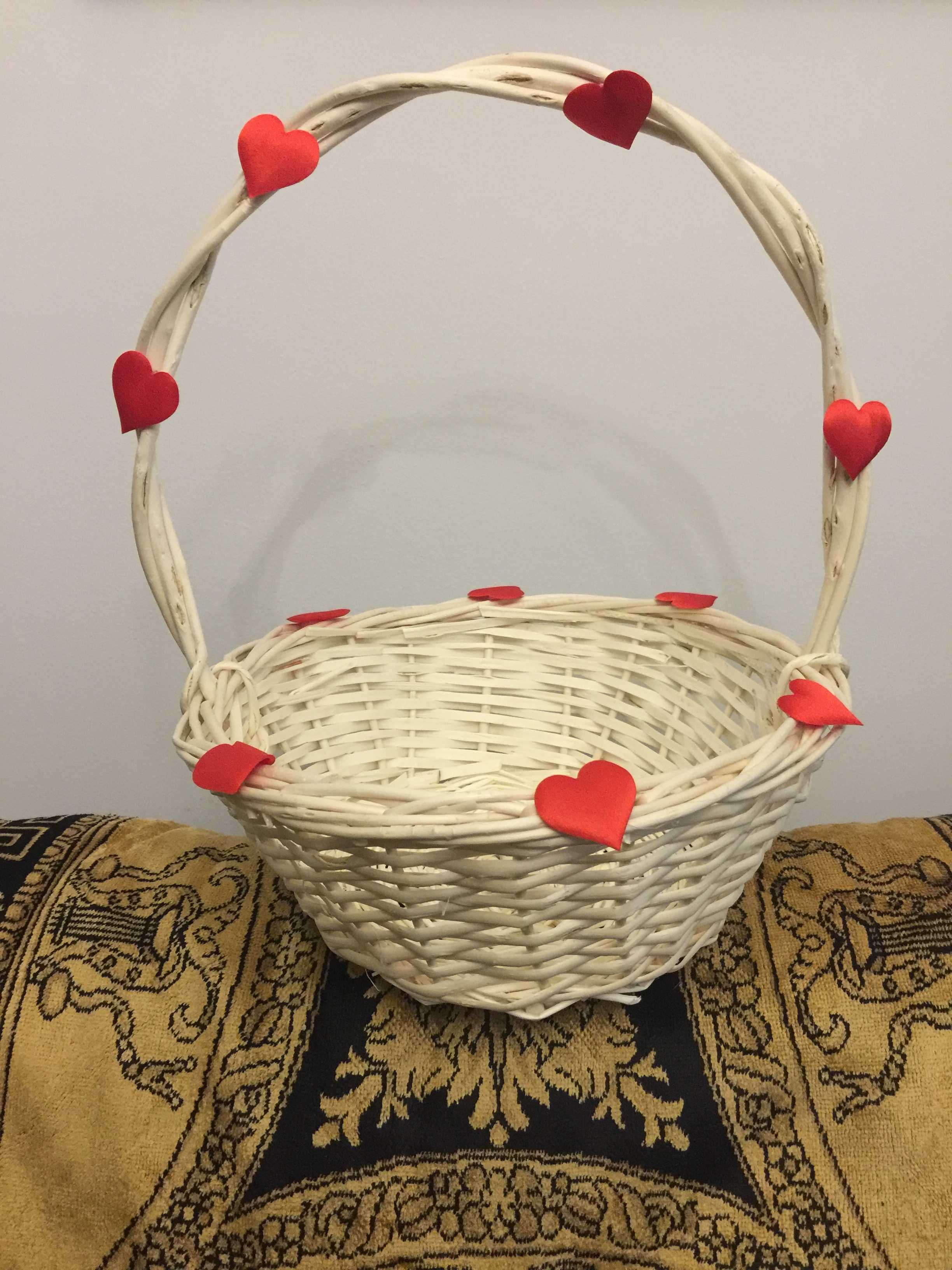 Кошики /корзины різні з лози для дому