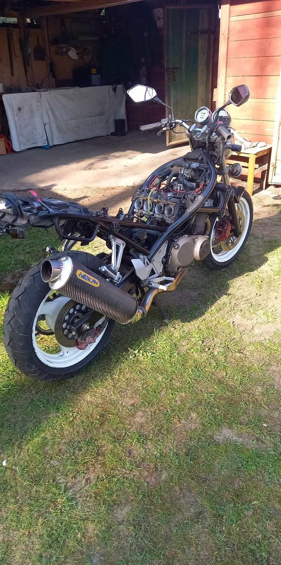 Suzuki Bandit 400