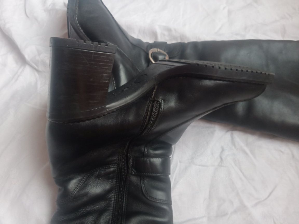 Зимние кожаные черные сапоги с мехом внутри, 41 размер, на каблуках