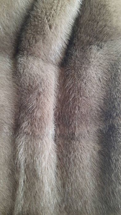 Норкова шуба кольору капучино