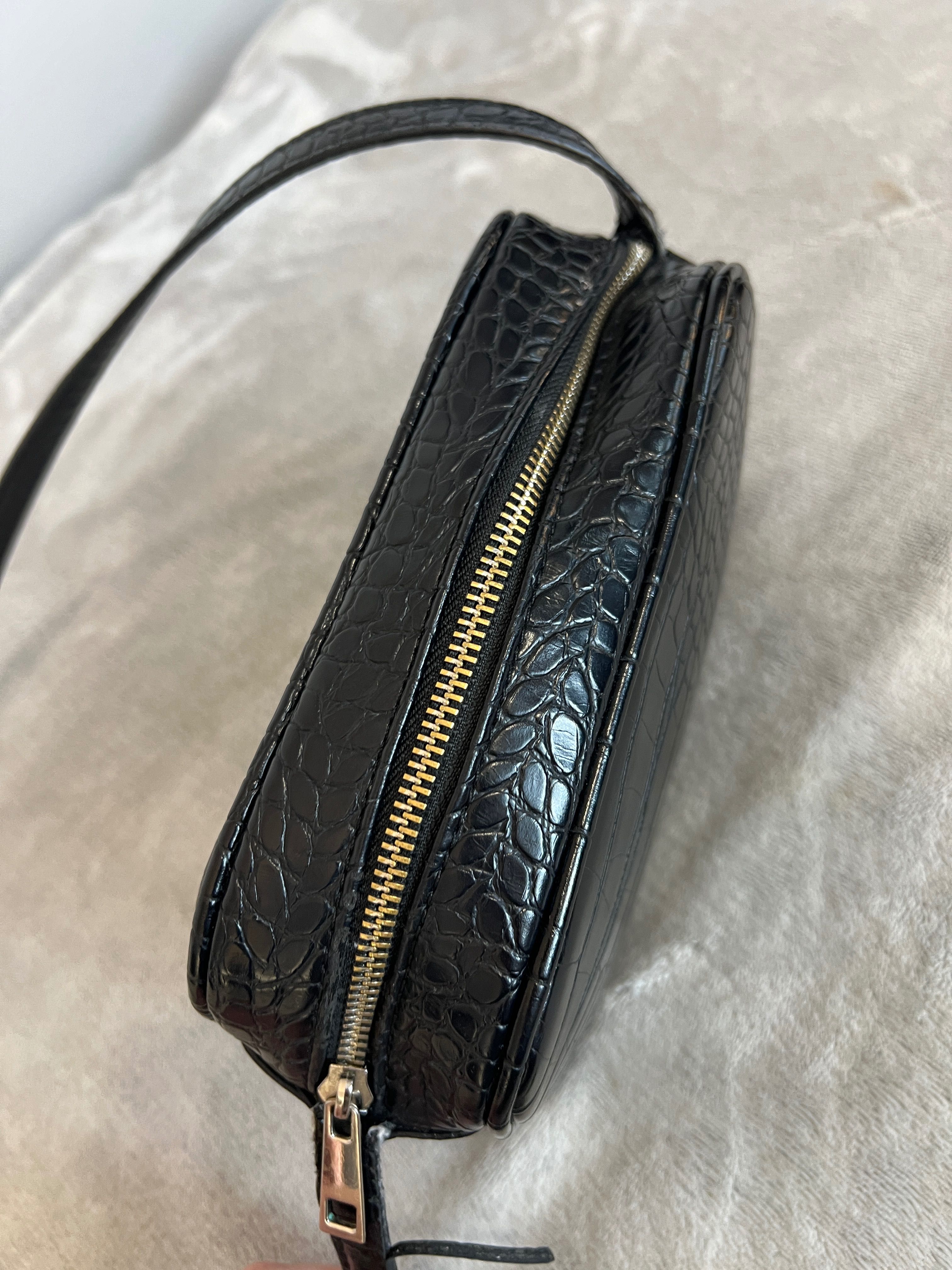 Torebka crossbody czarna „skóra węża” | Reserved