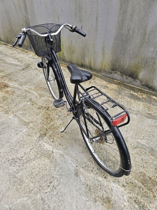 Bicicleta estilo retro em bom estado