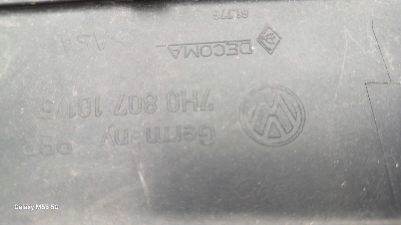Капот шумка петли фольксваген т5 VOLKSWAGEN T5