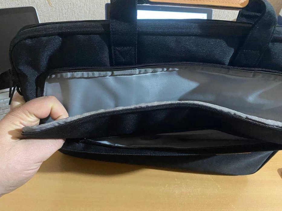 Сумка для ноутбука 17.3" дюйма, 3 зовнішні кишені, органайзер, чорна