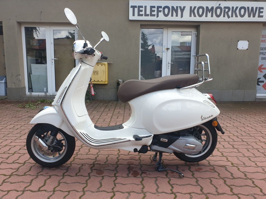 Vespa primavera 125