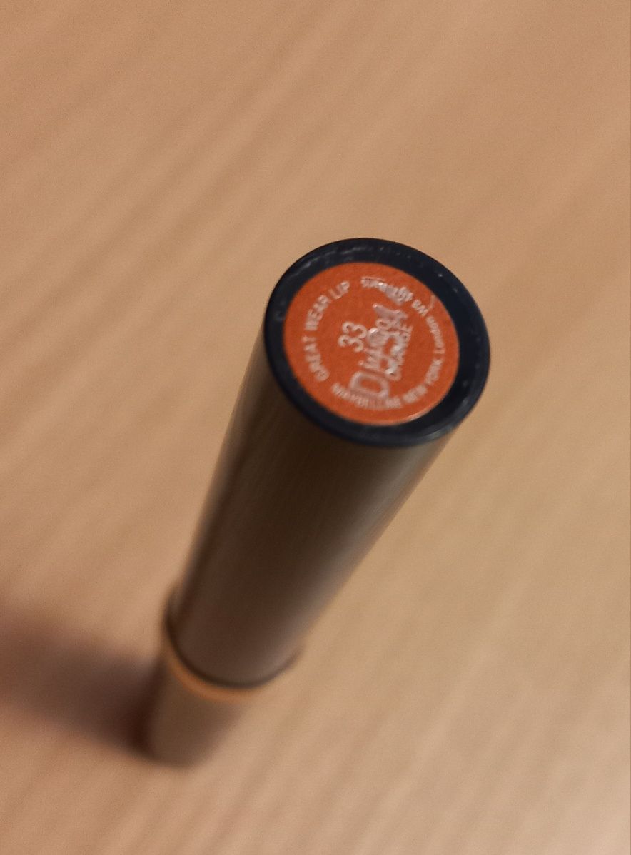 Губна помада Maybelline Great Wear Lip