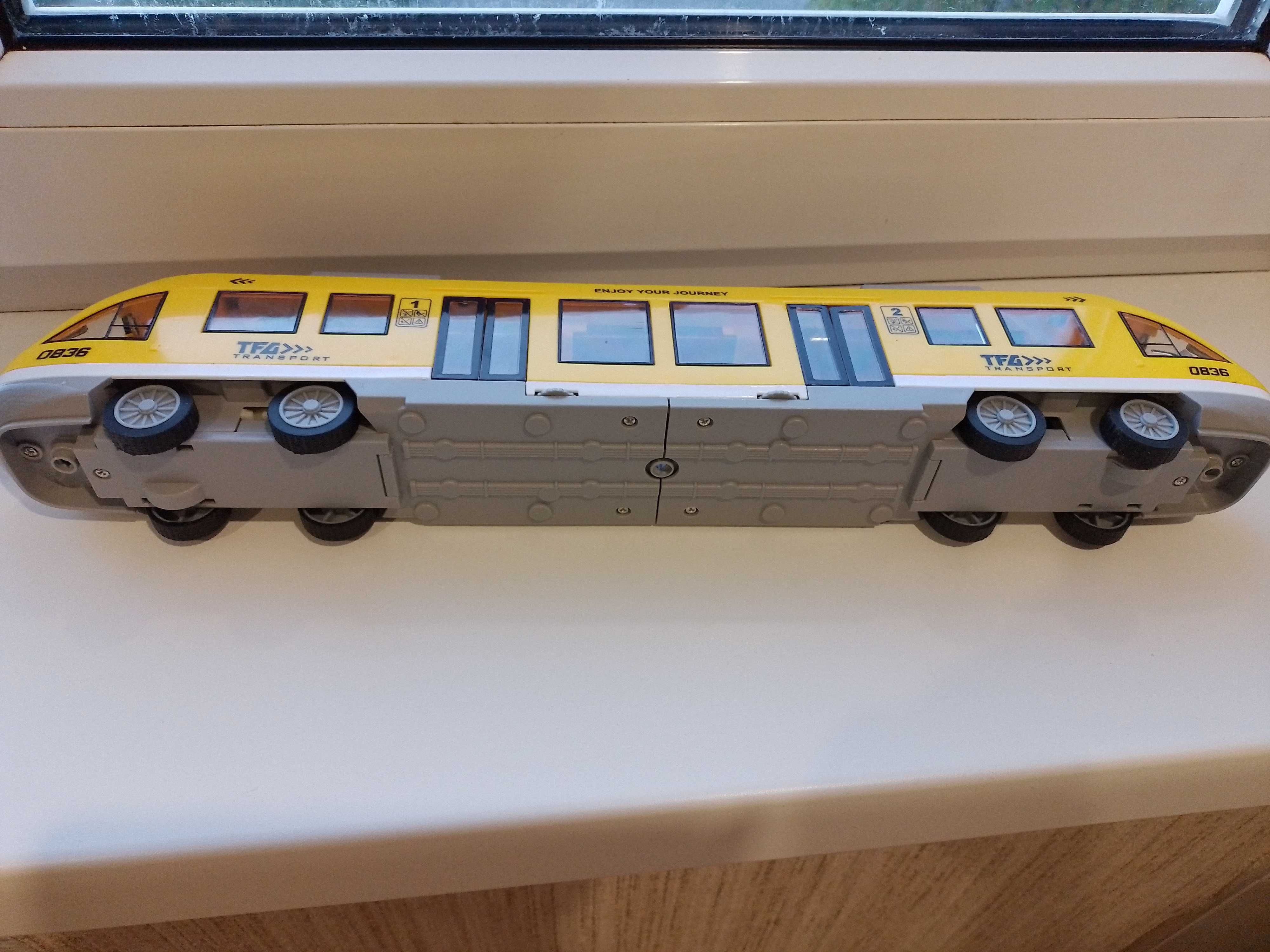 Поезд скоростной экспресс на батарейках коллекционная модель