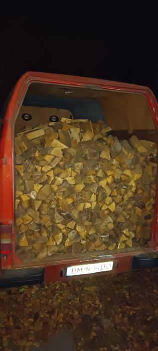 Продам дрова порубаные - метровка - чурки .